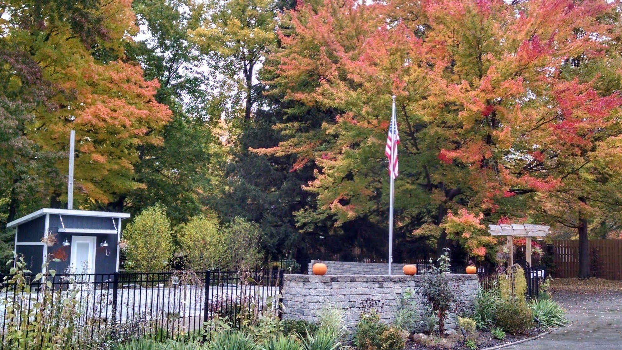The Saugatuck Retro Resort Exterior photo